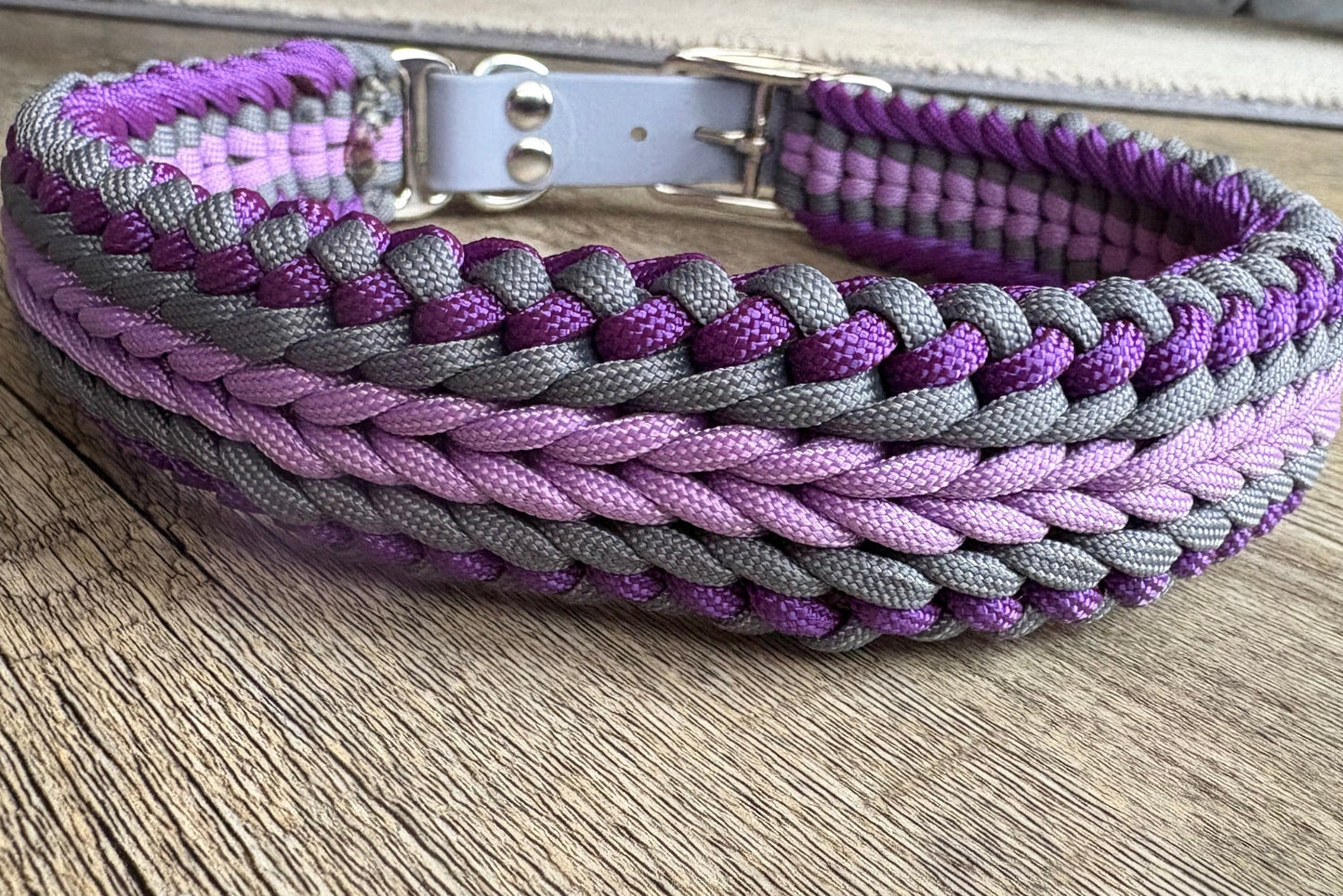 Halsband Luna's Wide Sanctified